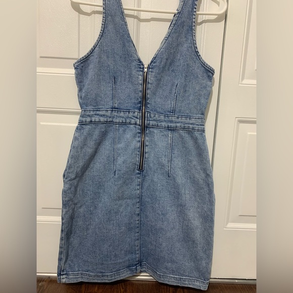 💘2 for $20 💘 Dynamite denim zip-up dress - Picture 3 of 6